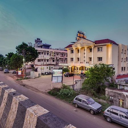 Hotel Royal Palace Karād Exterior foto